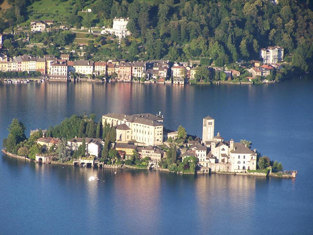 Hotel Panoramico Lago D'Orta (Adults Only) Madonna Del Sasso Exterior photo