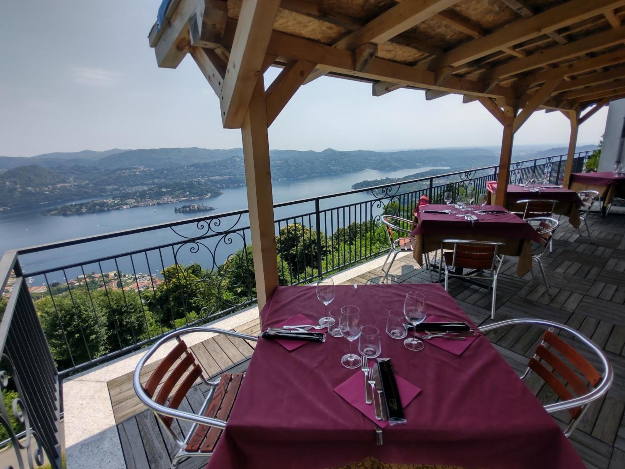 Hotel Panoramico Lago D'Orta (Adults Only) Madonna Del Sasso Exterior photo